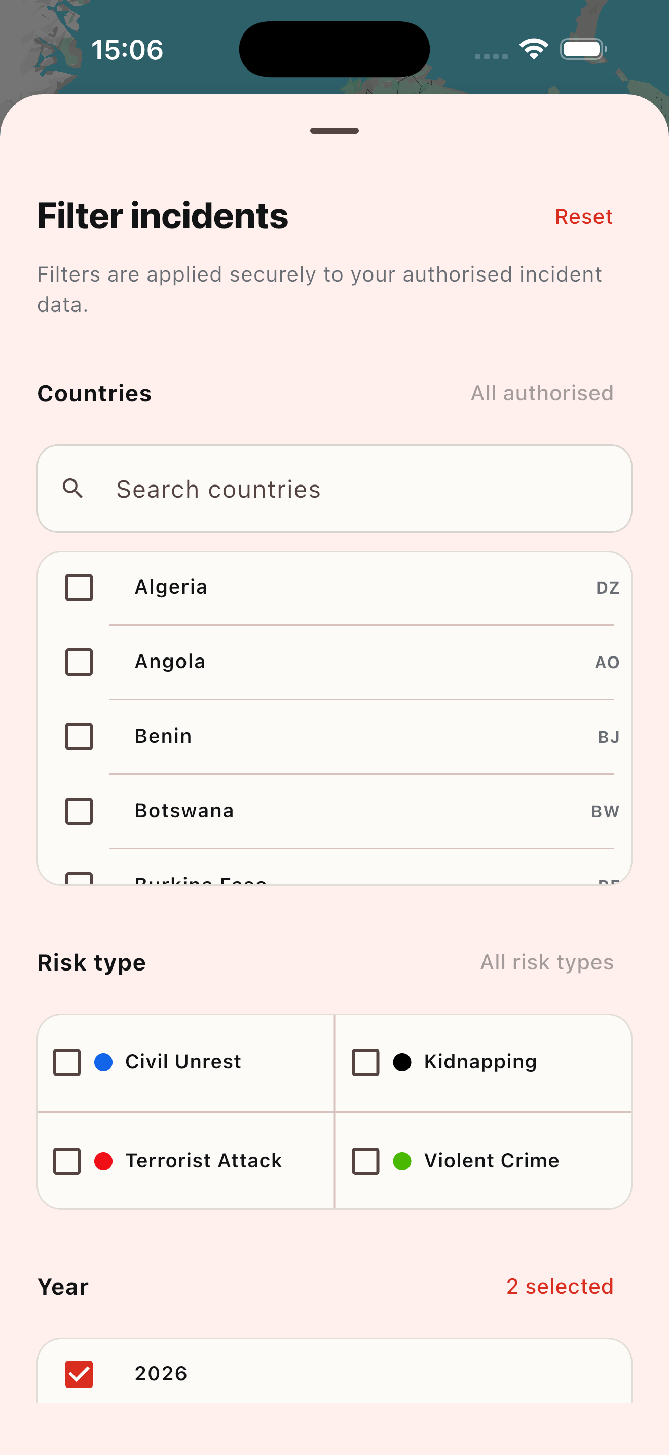 D-Risk mobile filters for authorised countries, risk types, and years